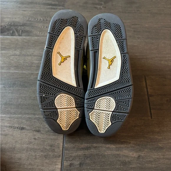 Jordan 4 Lightning 7Y - Picture 4 of 5
